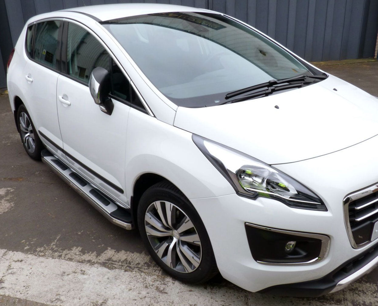 Peugeot 3008 Bj. 09-16 Trittbretter "Suburban" - Direct 4x4 Autozubehör