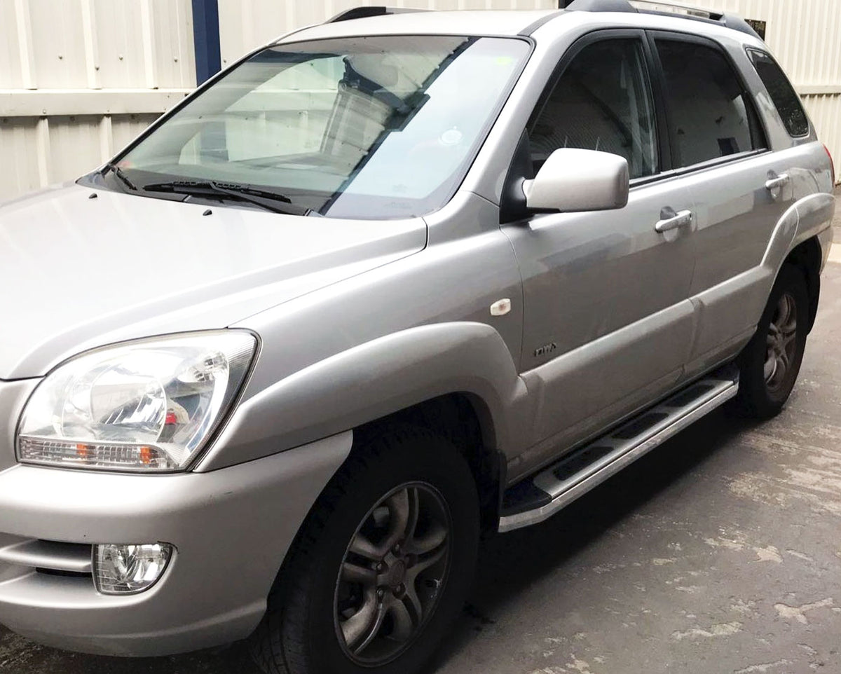 KIA Sportage Bj. 04-10 Trittbretter "Suburban" - Direct 4x4 Autozubehör