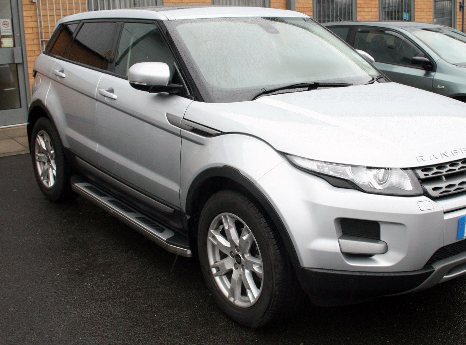 Range Rover Evoque ab Bj. 19 Trittbretter "Suburban" - Direct 4x4 Autozubehör