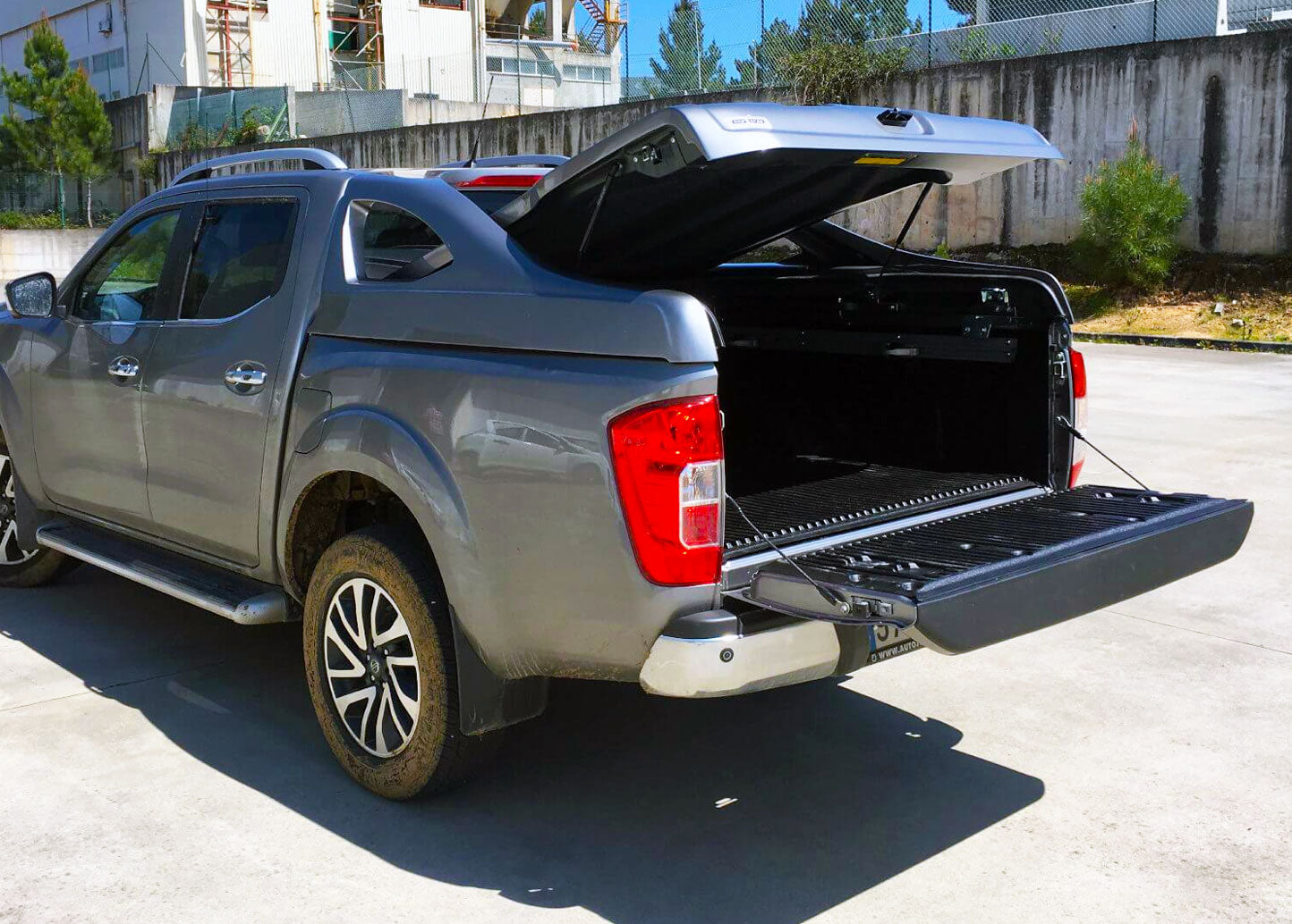 Nissan Navara D40 Double Cab Bj. 06-15 "Full-Box" Pick-Up HardTop Abdeckung - Direct 4x4 Autozubehör
