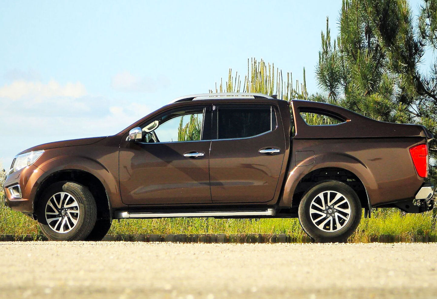 Nissan Navara D40 Double Cab Bj. 06-15 "Full-Box" Pick-Up HardTop Abdeckung - Direct 4x4 Autozubehör