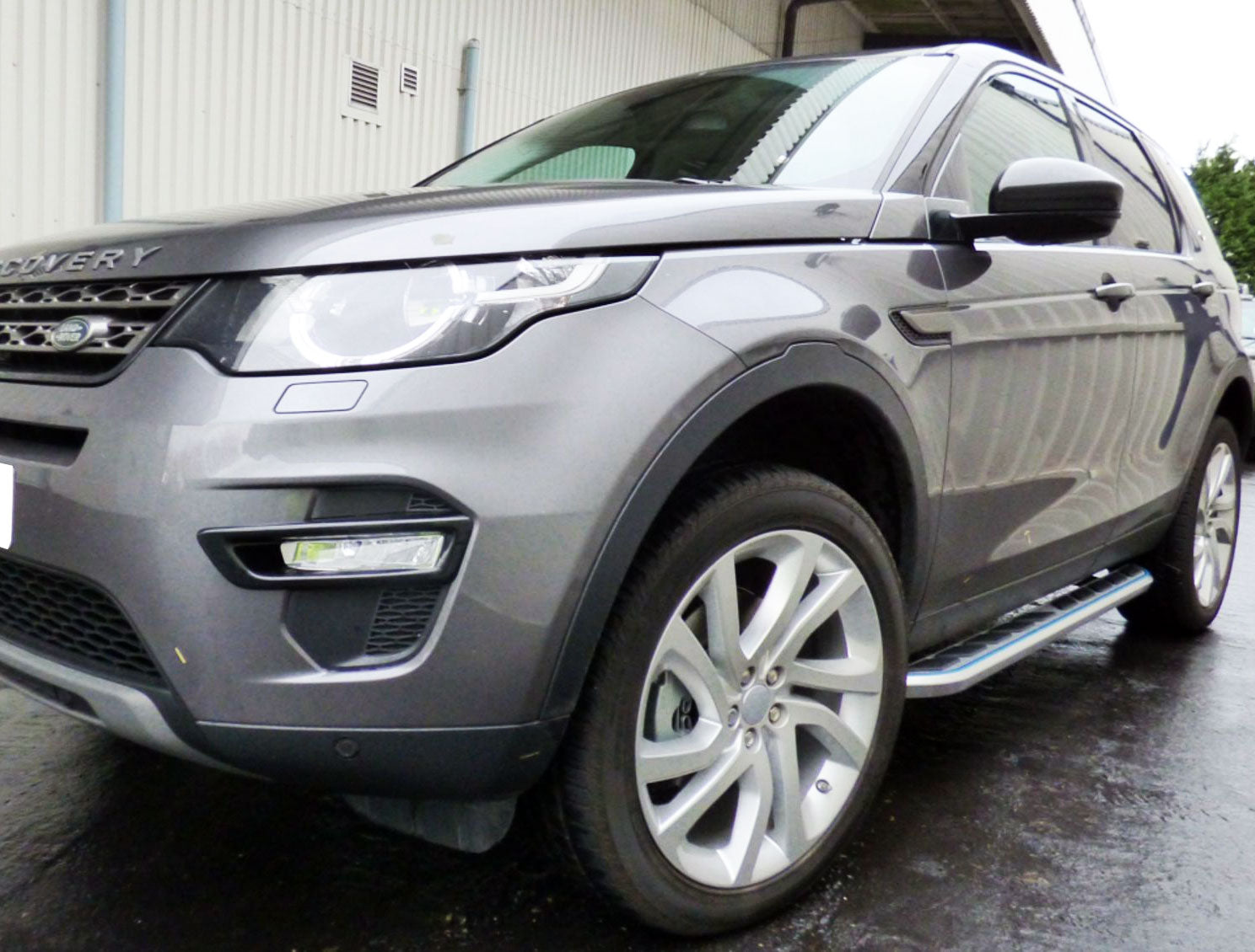 Land Rover Discovery Sport Bj. 15-19 Trittbretter "Monsoon" - Direct 4x4 Autozubehör
