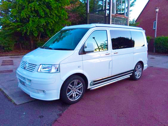 VW T5 Bj. 09-15 Kurzer RS Edelstahl Schwellerrohre "Sport" 64mm - Direct 4x4 Autozubehör