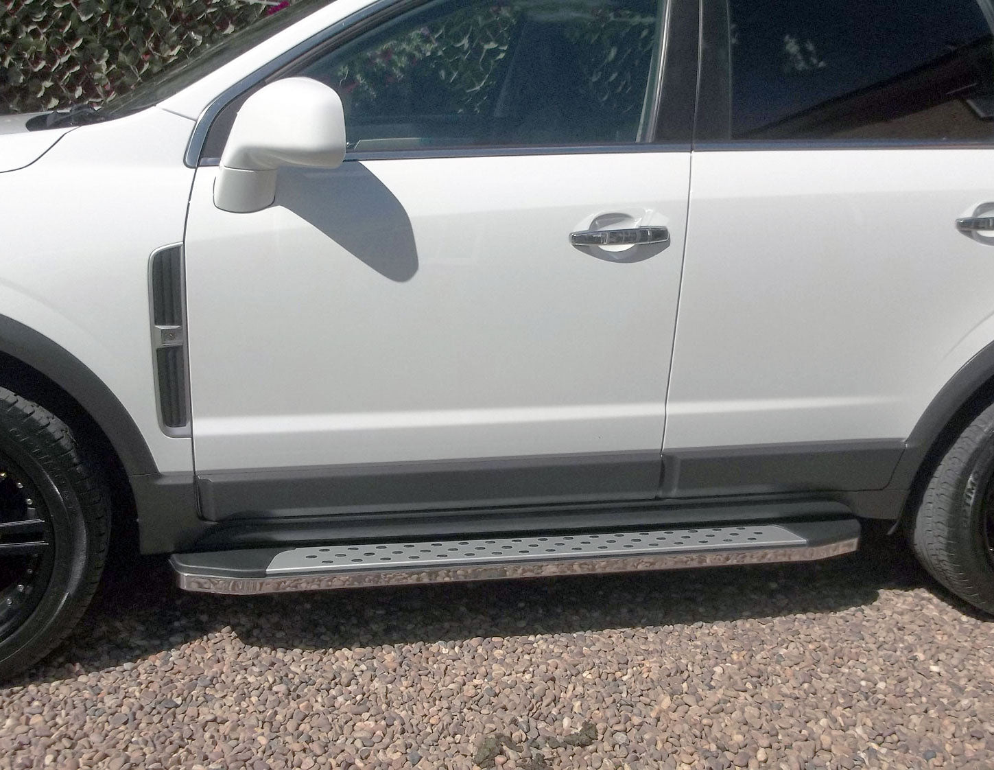 Opel Antara Bj. 06-17 Trittbretter "Freedom" - Direct 4x4 Autozubehör