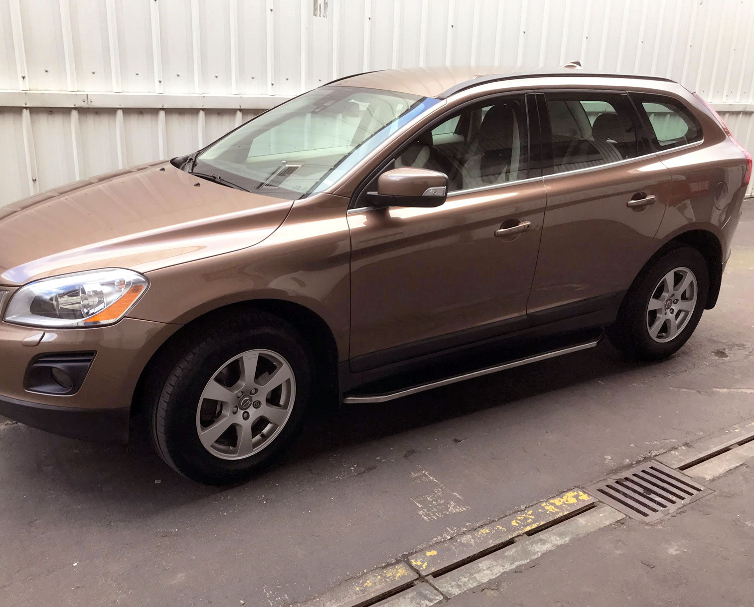 Volvo XC60 Bj. 09-17 Trittbretter "Raptor" - Direct 4x4 Autozubehör