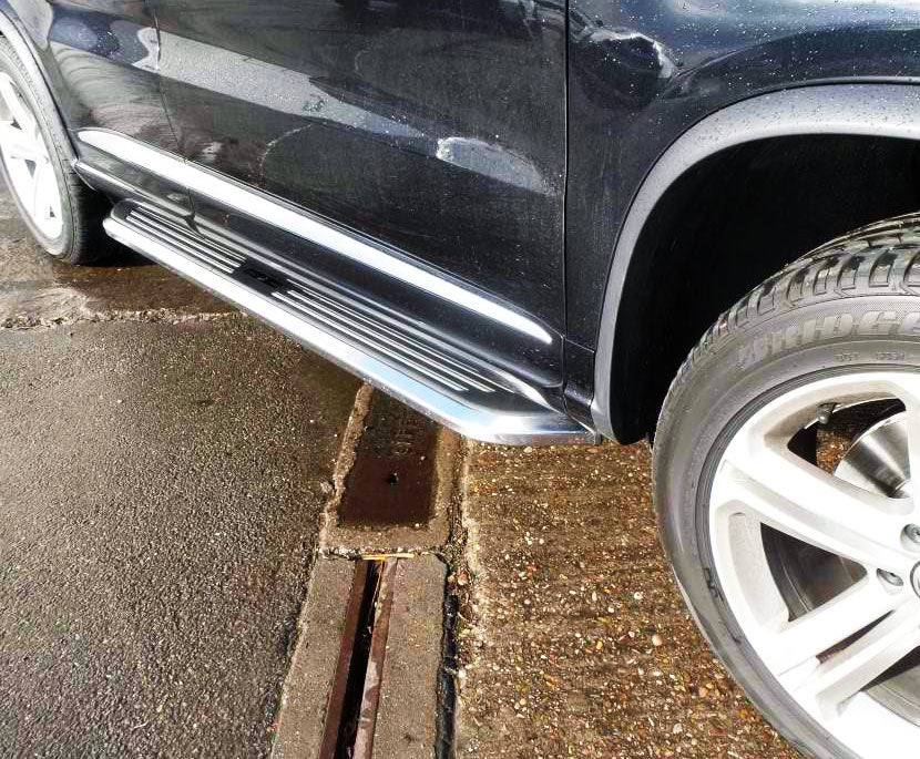 VW Tiguan Bj. 12-15 Trittbretter "Premier" - Direct 4x4 Autozubehör