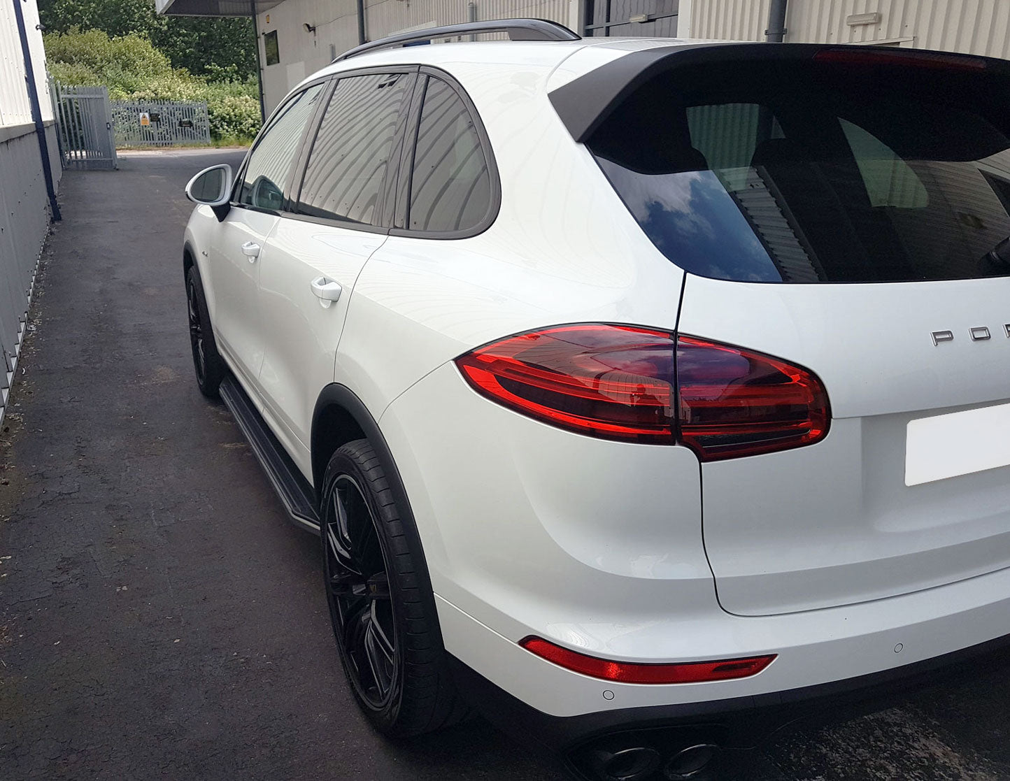 Porsche Cayenne Bj. 10-17 Trittbretter "Raptor" - Direct 4x4 Autozubehör