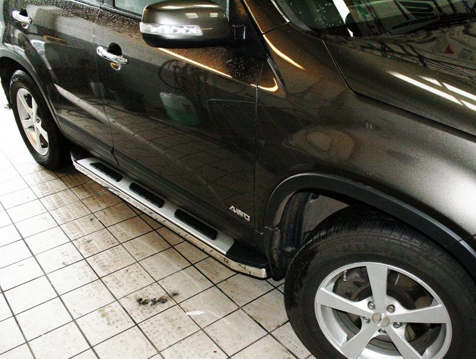KIA Sorento Bj. 09-13 Trittbretter "Suburban" - Direct 4x4 Autozubehör