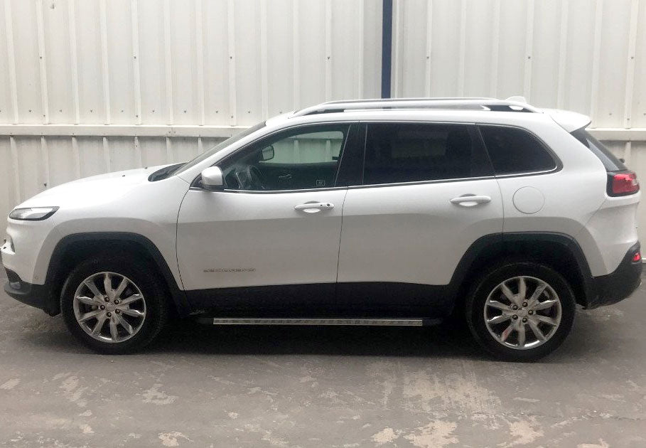Jeep Cherokee Bj. 14-23 Trittbretter "Stingray" - Direct 4x4 Autozubehör
