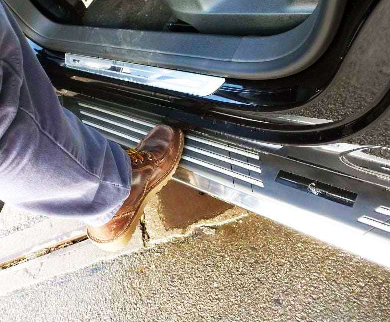 VW Tiguan Bj. 12-15 Trittbretter "Premier" - Direct 4x4 Autozubehör