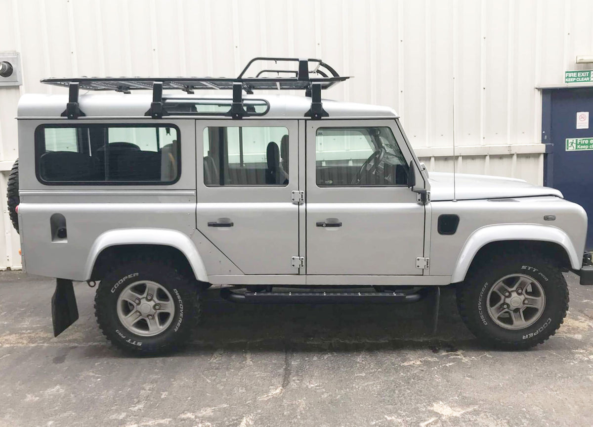 Land Rover Defender 110 Bj. 83-16 schwarze Schwellerrohre - Direct 4x4 Autozubehör