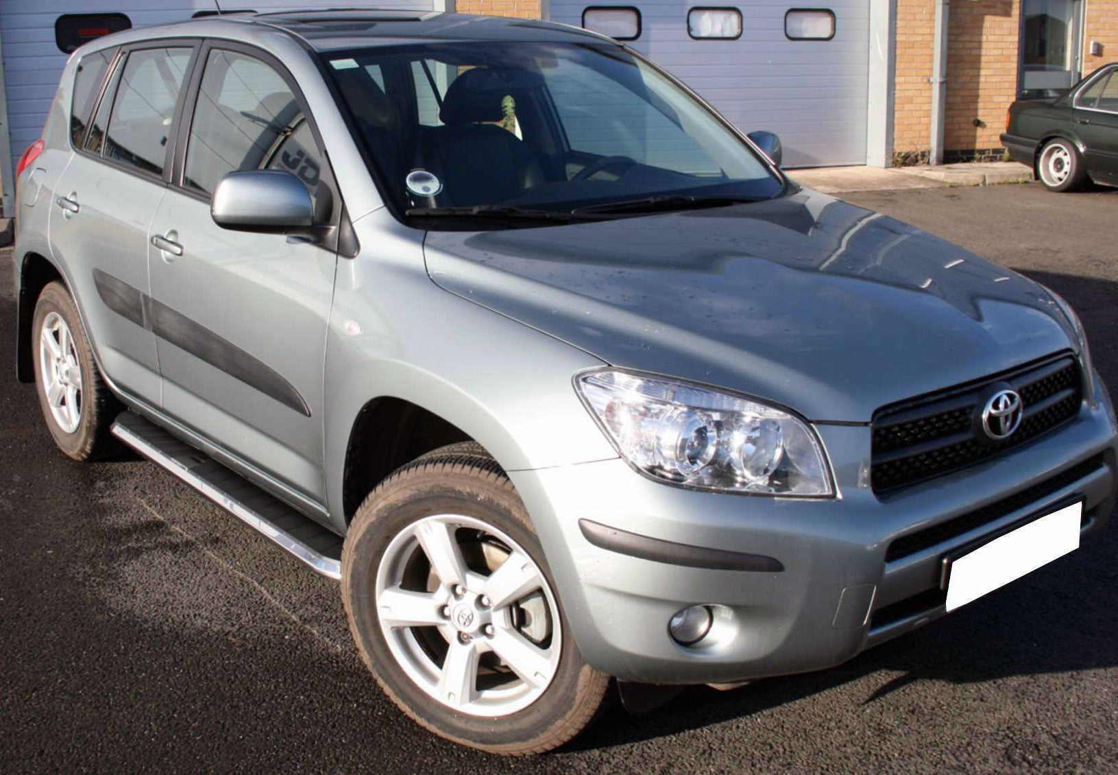 Toyota RAV4 Bj. 06-13 Trittbretter "High-Flyer" - Direct 4x4 Autozubehör