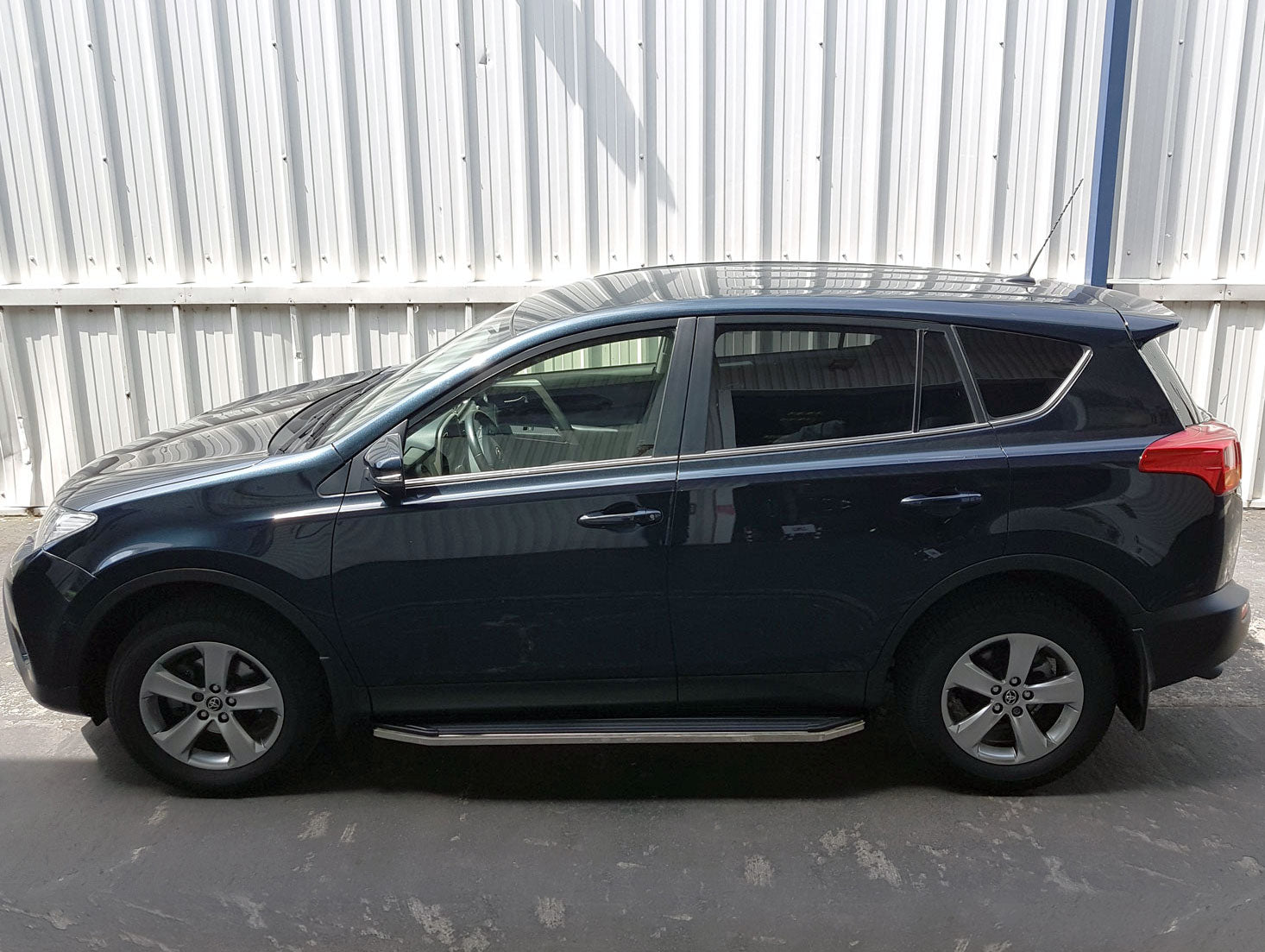 Toyota RAV4 Bj. 06-13 Trittbretter "Raptor" - Direct 4x4 Autozubehör