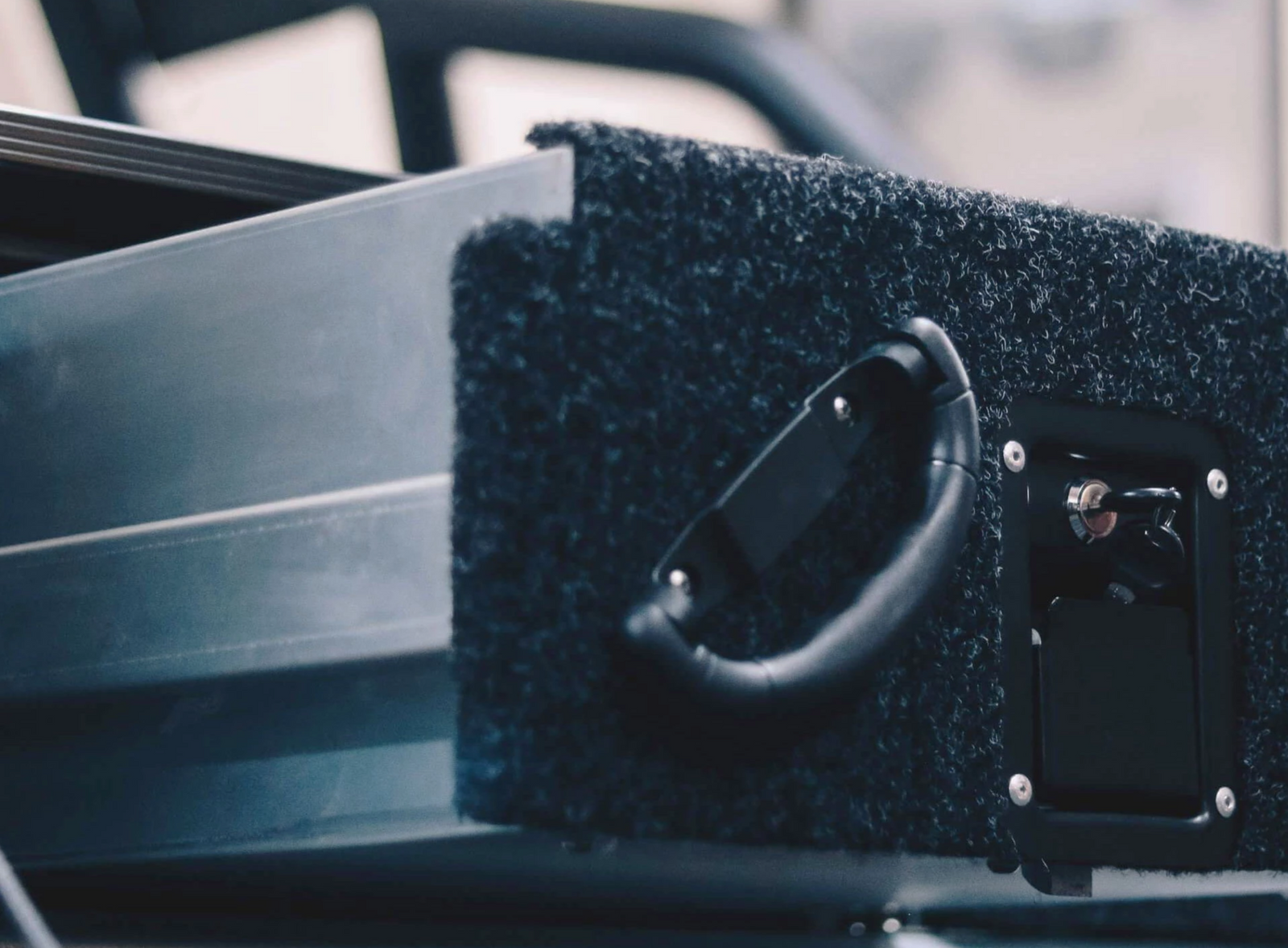 Schubkasten System "Pro2" 130 x 100 x 30cm mit Teppich-Belag - Direct 4x4 Autozubehör