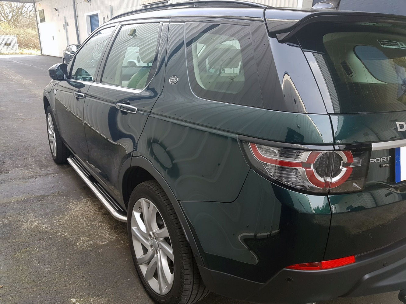 Range Rover Discovery Sport Bj. 15-19 Trittbretter "Premier" - Direct 4x4 Autozubehör