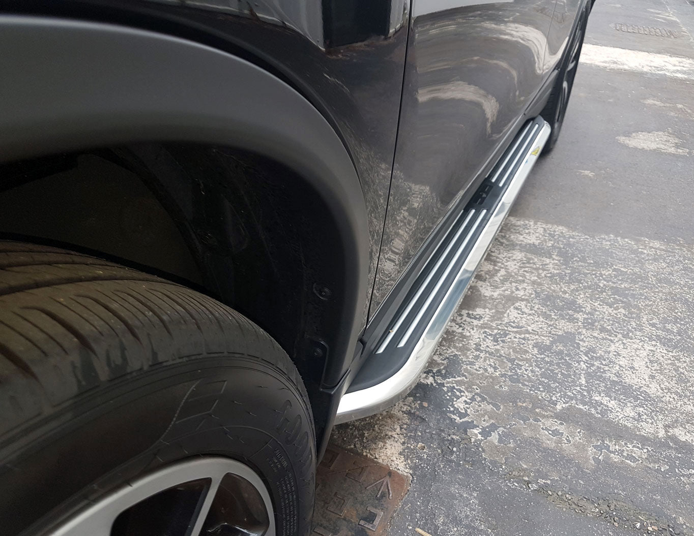 Nissan X-Trail Bj. 14-17 Trittbretter "Premier" - Direct 4x4 Autozubehör