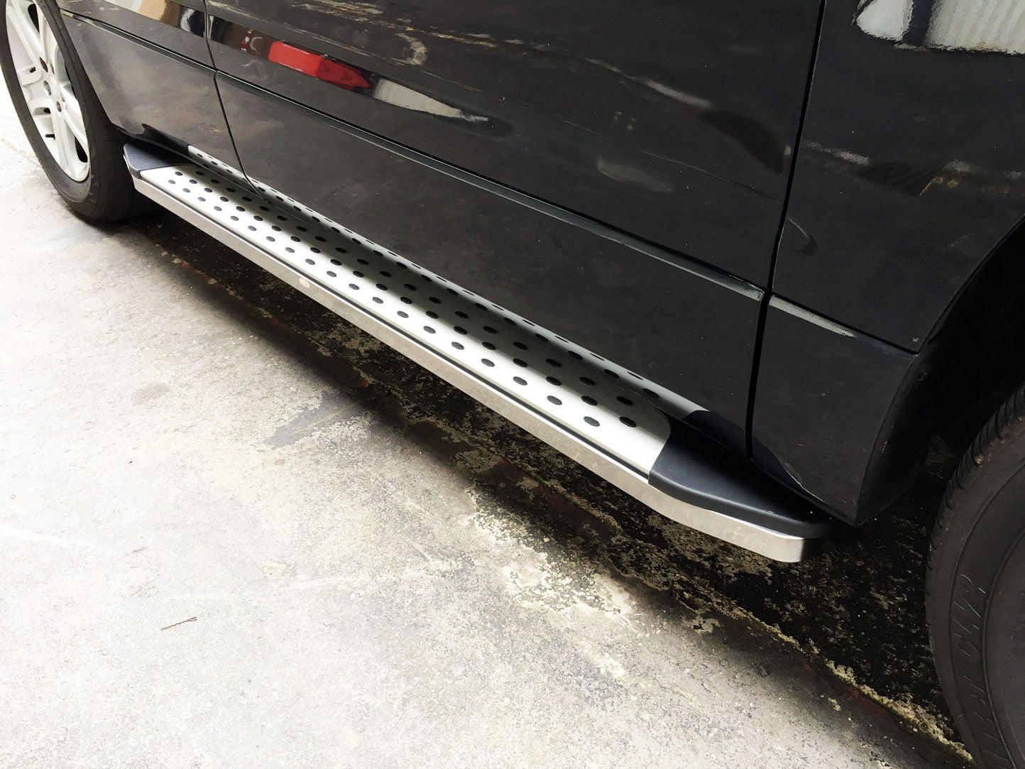 Suzuki Vitara ab Bj. 16 Trittbretter "Freedom" - Direct 4x4 Autozubehör