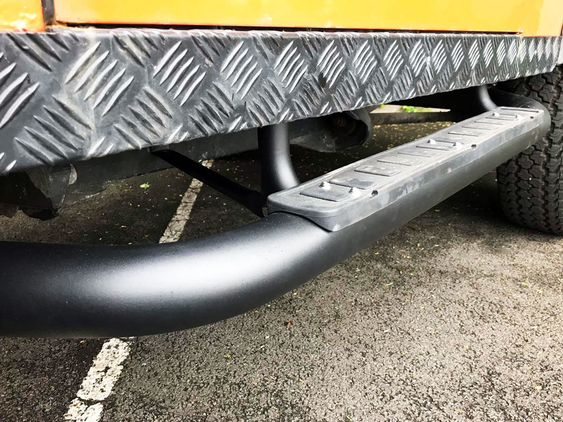 Land Rover Defender 90 Bj. 03-16 schwarze Schwellerrohre - Direct 4x4 Autozubehör