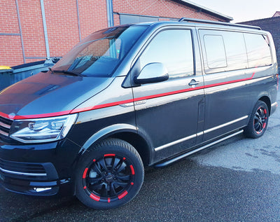 VW T6 ab Bj. 15 Langer RS Schwarze Schwellerrohre "Sport" 64mm - Direct 4x4 Autozubehör