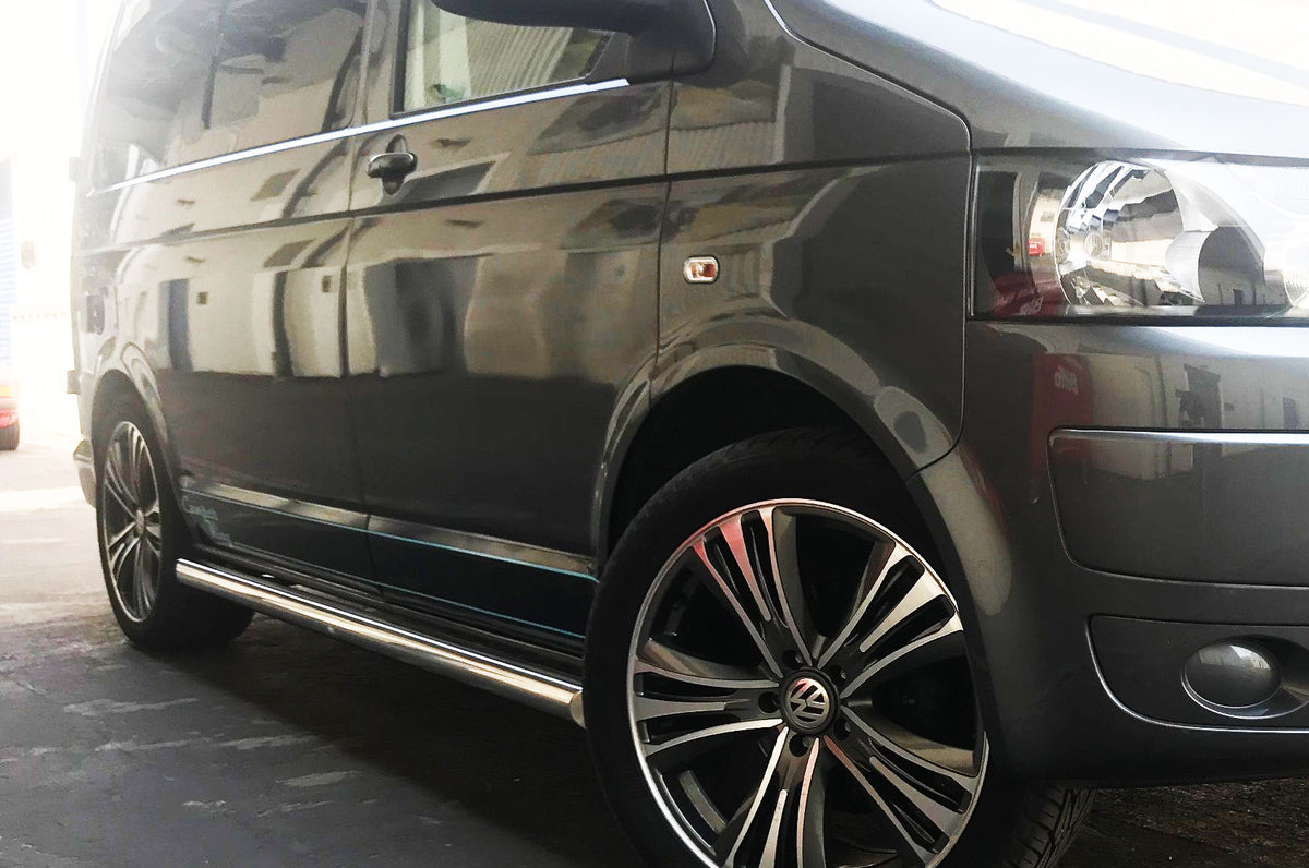 VW T5 Bj. 09-15 Kurzer Radstand Edelstahl Schwellerrohre mit 45° Enden ohne Auftritt - Direct 4x4 Autozubehör