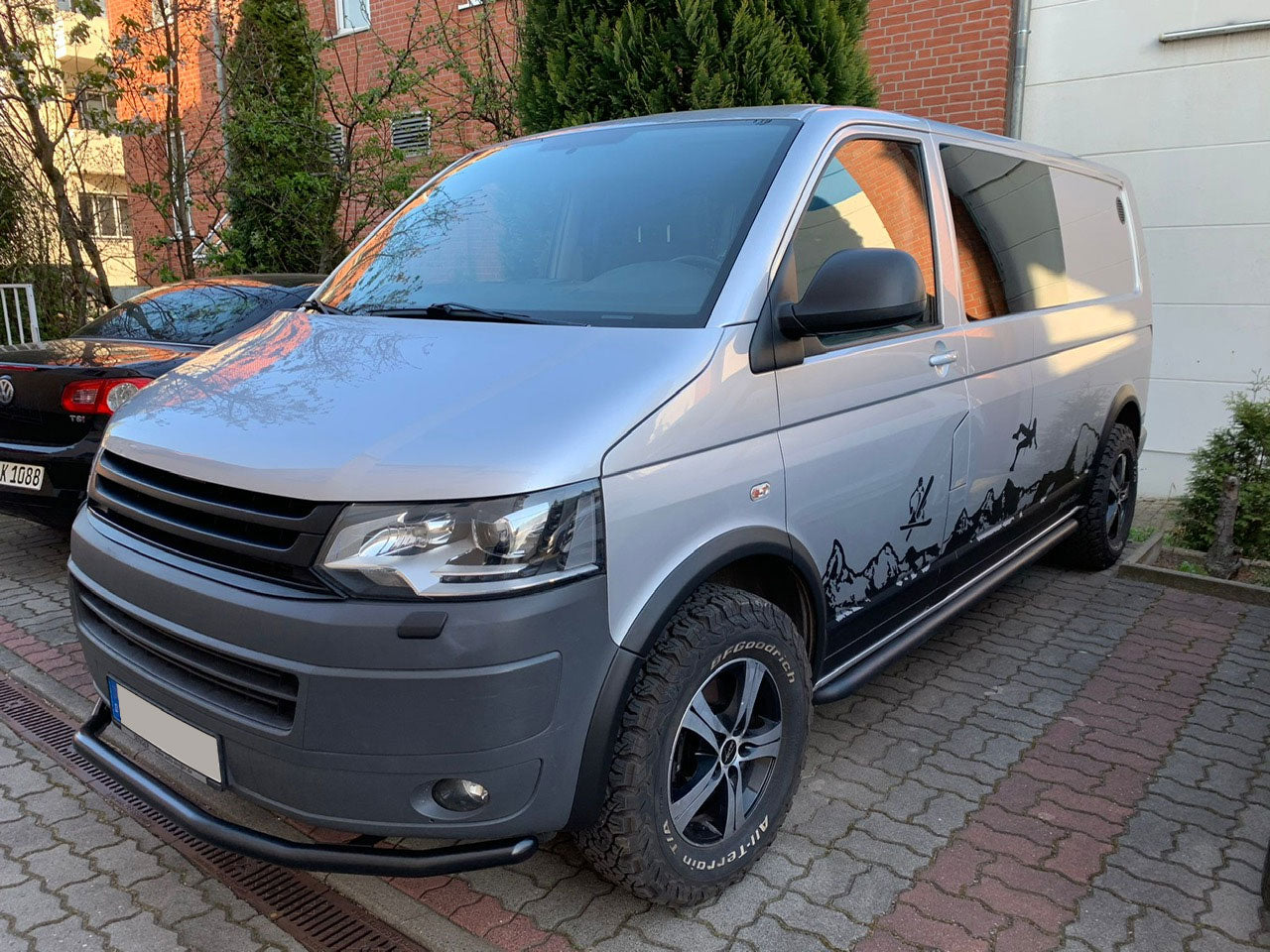 VW T5 Bj. 09-15 LRS Schwarze Schwellerrohre "Sport" 64mm - Direct 4x4 Autozubehör
