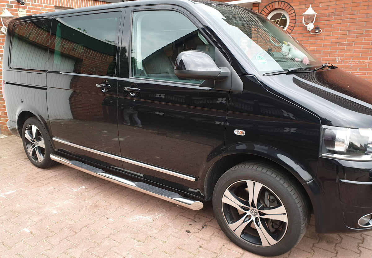 VW T5 Bj. 09-15 Kurzer Radstand Edelstahl Schwellerrohre mit 45° Endkappe - Direct 4x4 Autozubehör