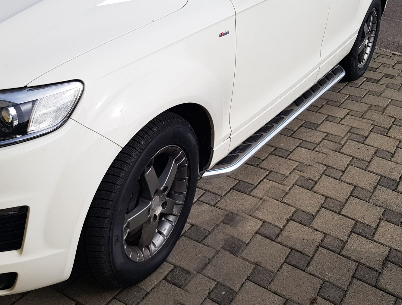 Audi Q7 Bj. 05-15 Trittbretter "Monsoon" - Direct 4x4 Autozubehör