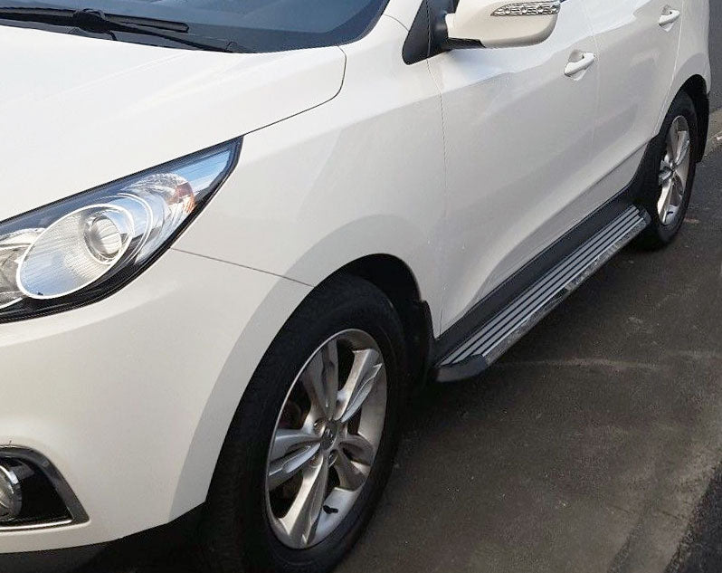 Hyundai ix35 Bj. 10-15 Trittbretter  "Stingray" - Direct 4x4 Autozubehör
