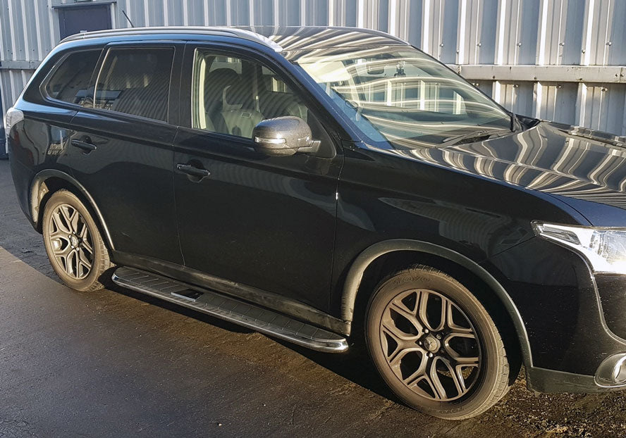 Mitsubishi Outlander ab Bj. 13 Trittbretter "High Flyer" - Direct 4x4 Autozubehör