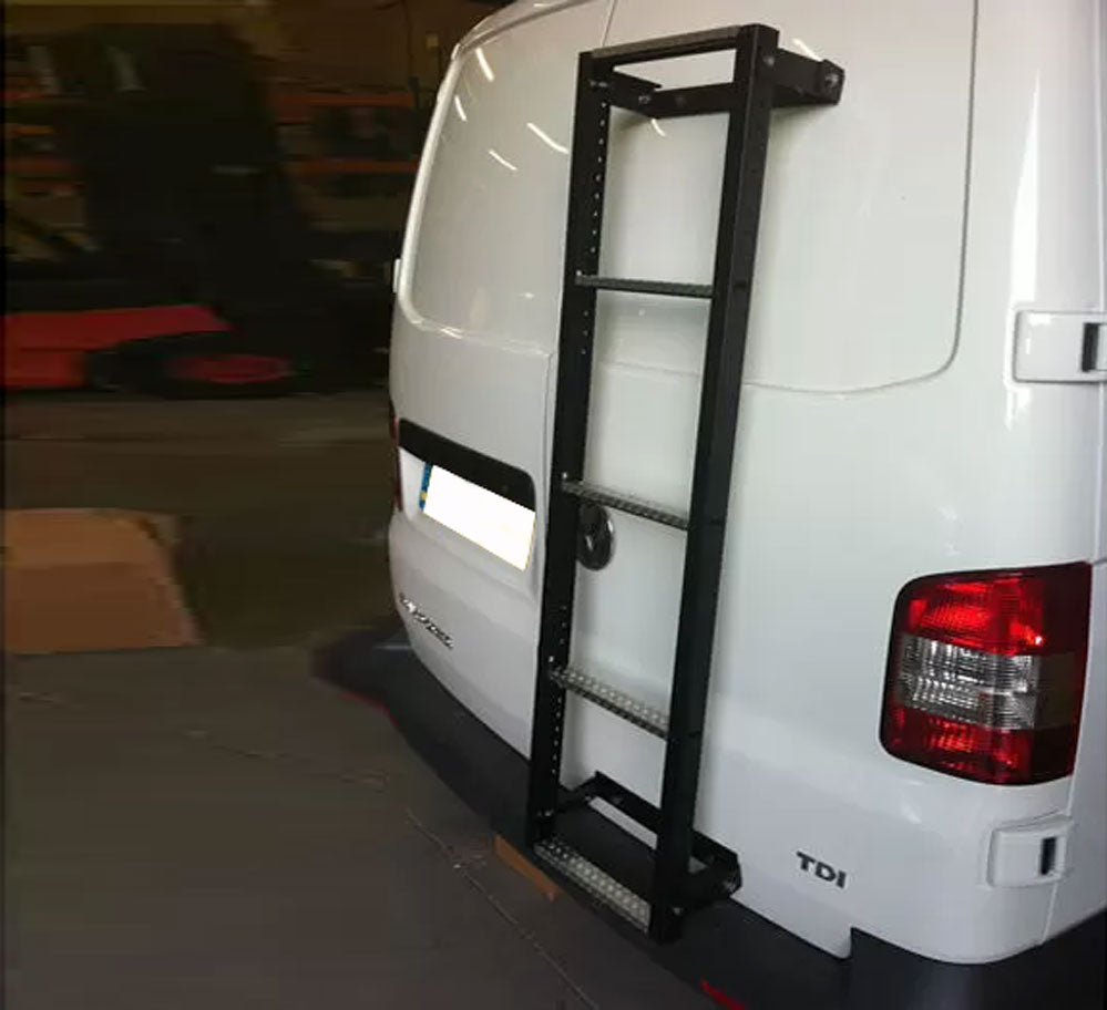Mercedes Sprinter ab Bj. 06 Heckleiter in Schwarz für Flügeltüre - Direct 4x4 Autozubehör