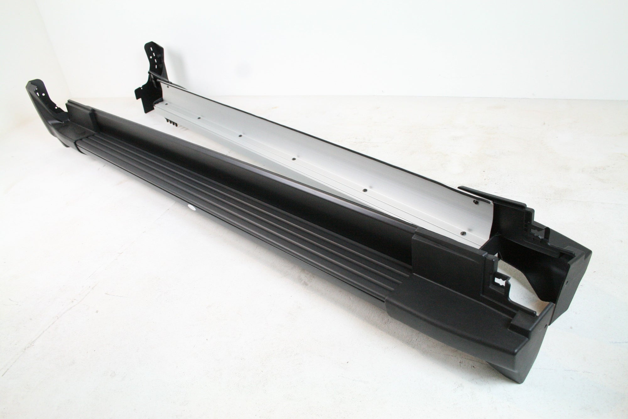 Honda CR-V Bj. 07-12 Trittbretter "OEM-Style" Schwarz - Direct 4x4 Autozubehör