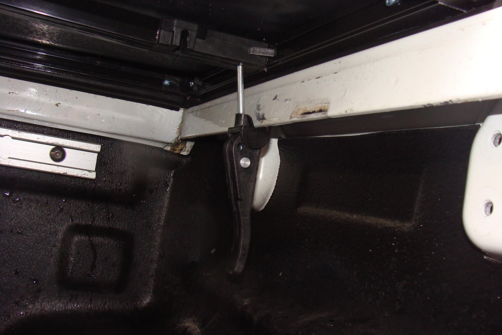 Mitsubishi L200 Double Cab Bj. 05-10 Pick-Up Ladeflächenabdeckung Softtop - Direct 4x4 Autozubehör