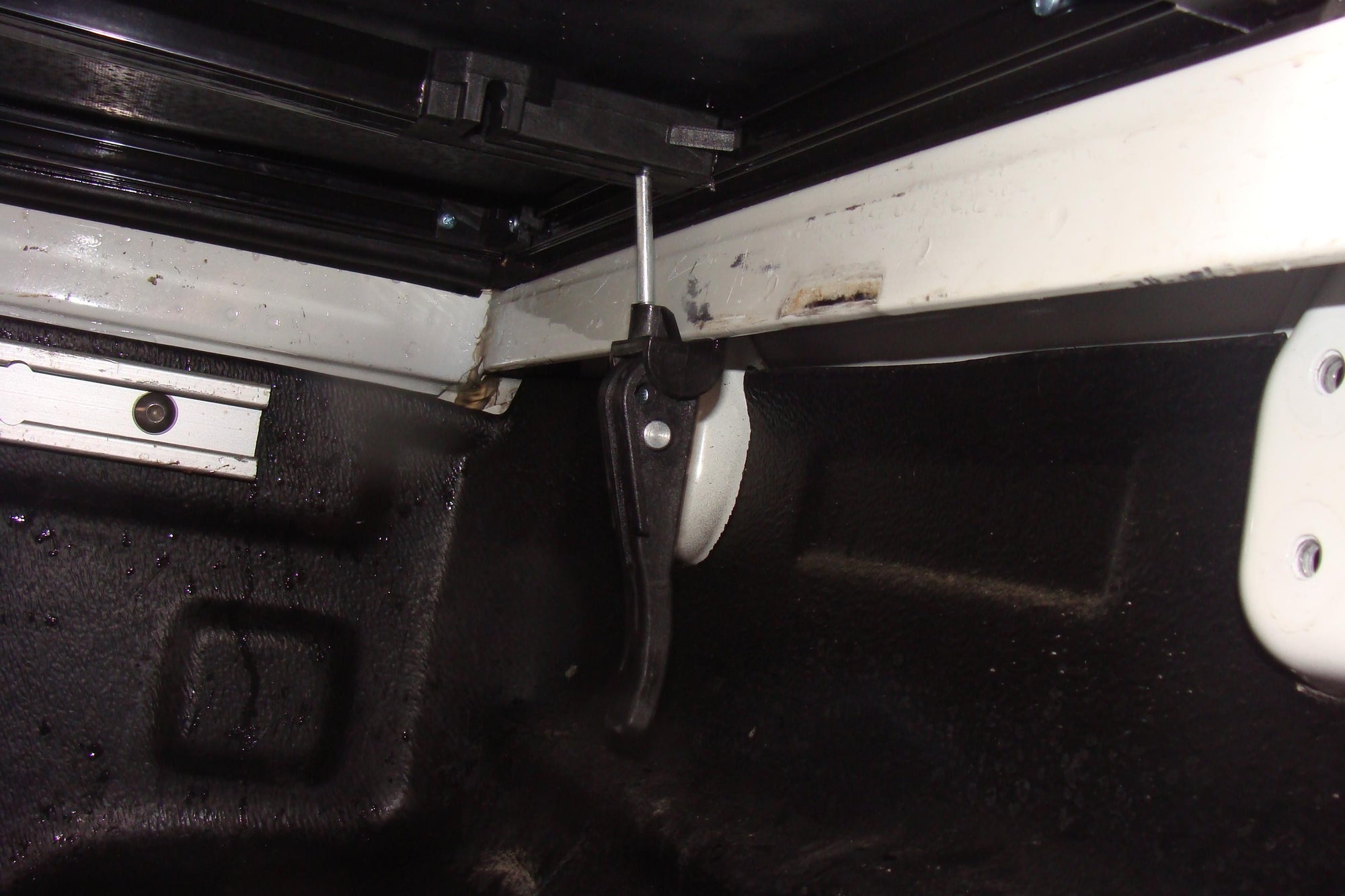 Mitsubishi L200 Double Cab Bj. 05-10 Pick-Up Ladeflächenabdeckung Softtop - Direct 4x4 Autozubehör