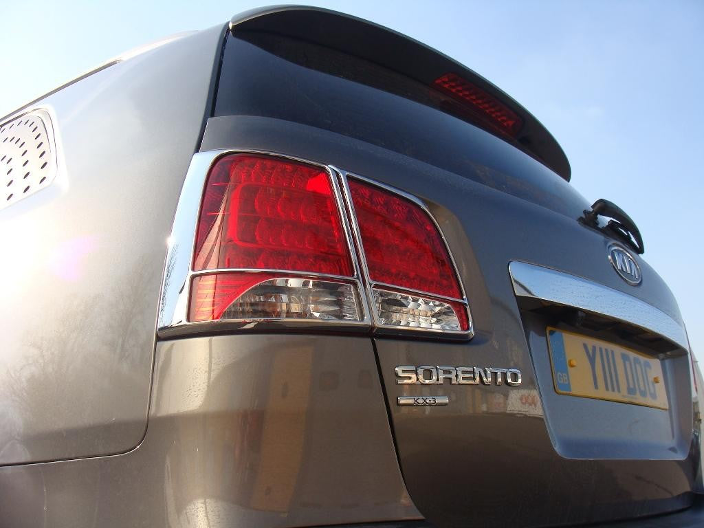 Kia Sorento Bj. 10-12 Rücklicht Chrom Cover - Direct 4x4 Autozubehör