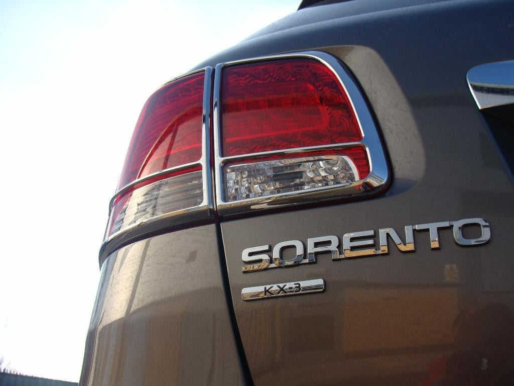 Kia Sorento Bj. 10-12 Rücklicht Chrom Cover - Direct 4x4 Autozubehör