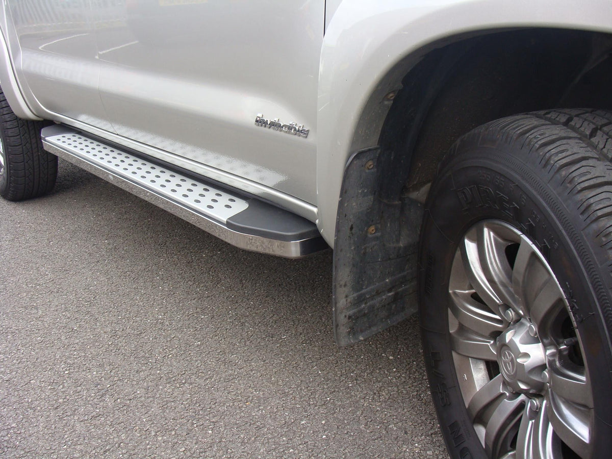 Toyota Hilux Bj. 12-16 Double Cab Aluminium Trittbretter "Freedom" - Direct 4x4 Autozubehör