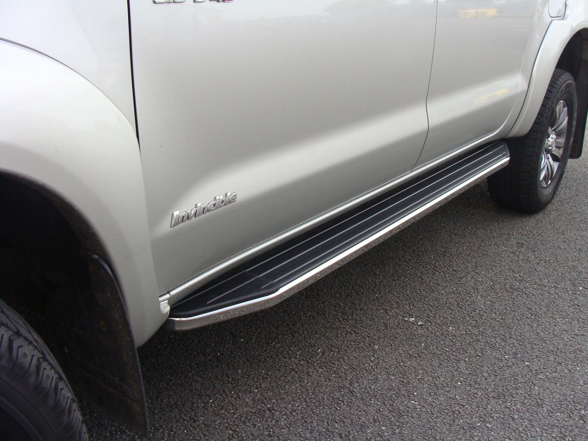 Toyota Hilux Bj. 12-16 Double Cab Trittbretter "Raptor" - Direct 4x4 Autozubehör