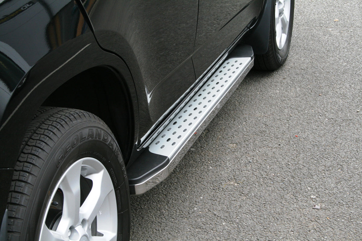 Toyota RAV4 Bj. 06-13 Trittbretter "Freedom" - Direct 4x4 Autozubehör