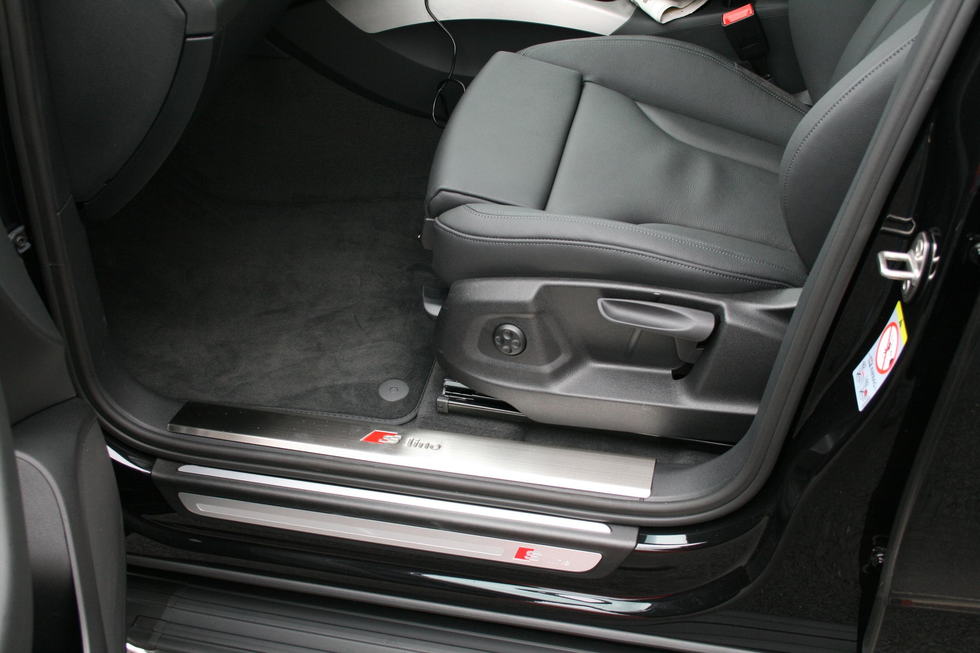 Audi Q5 S-Line Edelstahl Türschweller Cover - Direct 4x4 Autozubehör