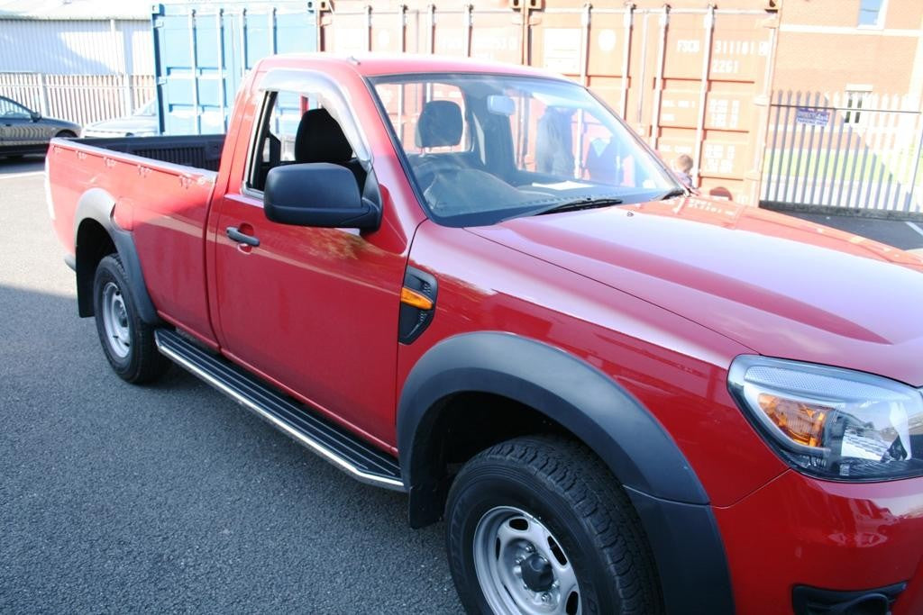 Mazda BT-50 ab Bj. 06 Trittbretter "Raptor" - Direct 4x4 Autozubehör