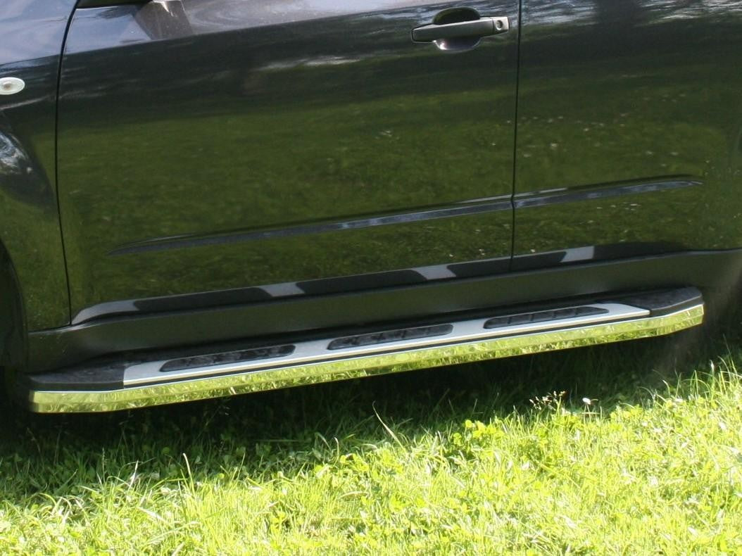 Subaru Forester Bj. 08-13 Trittbretter "Suburban" - Direct 4x4 Autozubehör