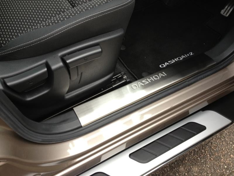 Nissan Qashqai+2 Bj. 07-13 Trittbretter "Suburban" - Direct 4x4 Autozubehör