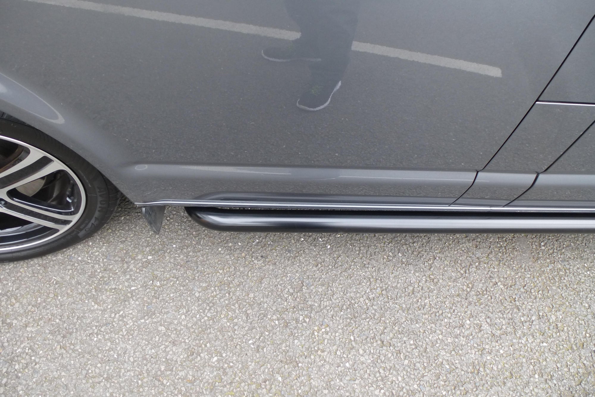 VW T5 Bj. 03-09 KRS Schwarze Schwellerrohre "Sport" 64mm - Direct 4x4 Autozubehör