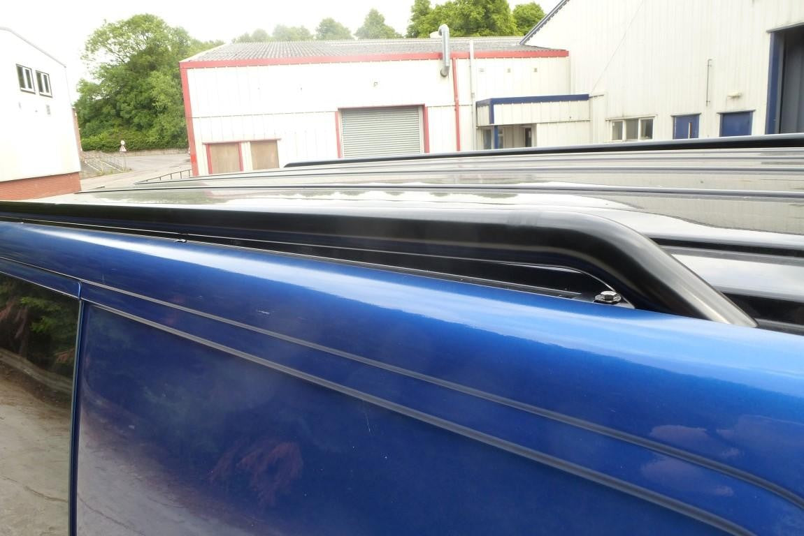 VW T6 ab Bj. 15 Kurzer RS Schwarze Dachreling "OE Style" - Direct 4x4 Autozubehör