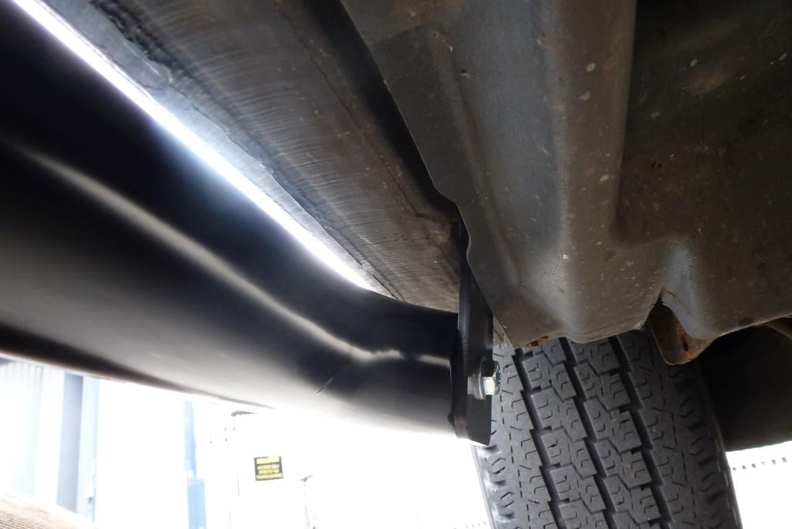 VW T5 Bj. 03-09 KRS Schwarze Schwellerrohre "Sport" 64mm - Direct 4x4 Autozubehör