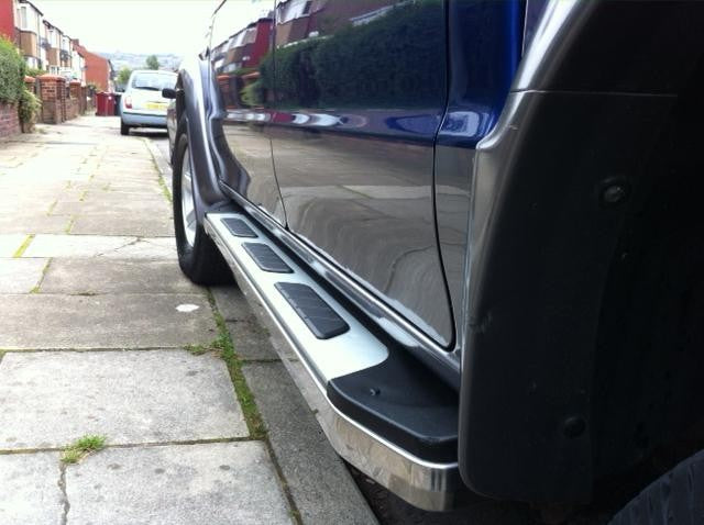 Ford Ranger Double Cab Bj. 06-12 Trittbretter "Suburban" - Direct 4x4 Autozubehör