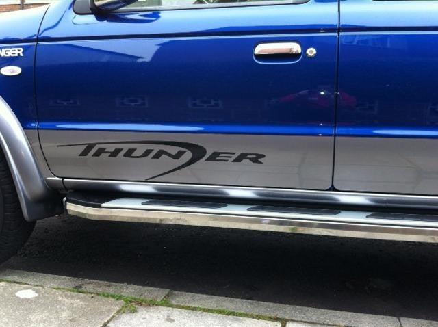 Ford Ranger Double Cab Bj. 06-12 Trittbretter "Suburban" - Direct 4x4 Autozubehör