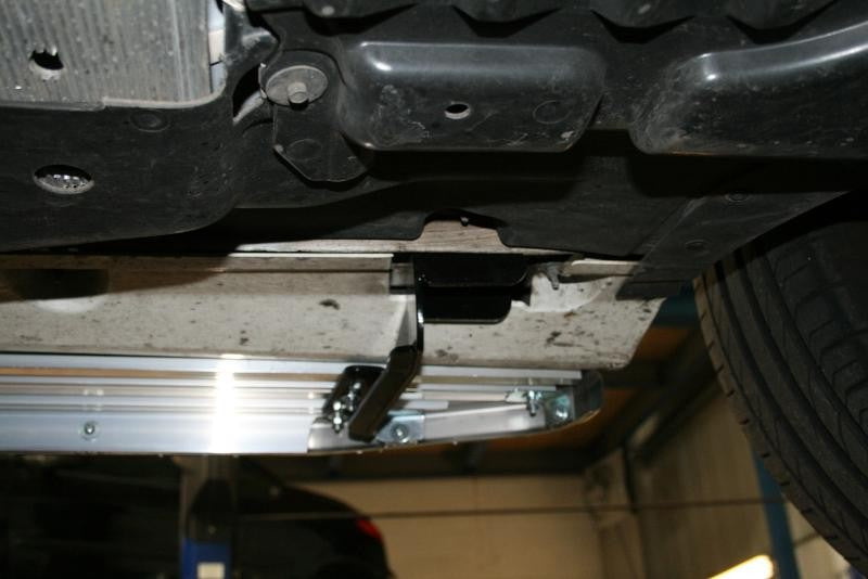 Mercedes Benz ML W166 ab Bj. 12 Trittbretter "Suburban" - Direct 4x4 Autozubehör