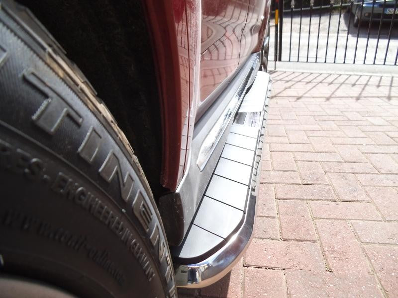 Mitsubishi Outlander Bj. 07-10 Trittbretter "High Flyer" - Direct 4x4 Autozubehör