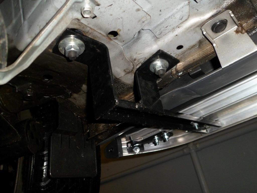 Honda CR-V Bj. 07-12 Trittbretter "Panther" - Direct 4x4 Autozubehör